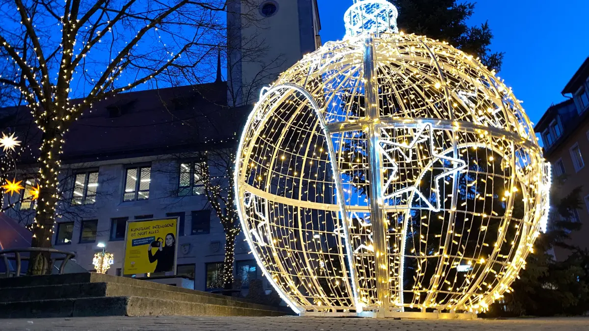Die neue Weihnachtsbeleuchtung in Crailsheim hat viele Menschen erfreut.