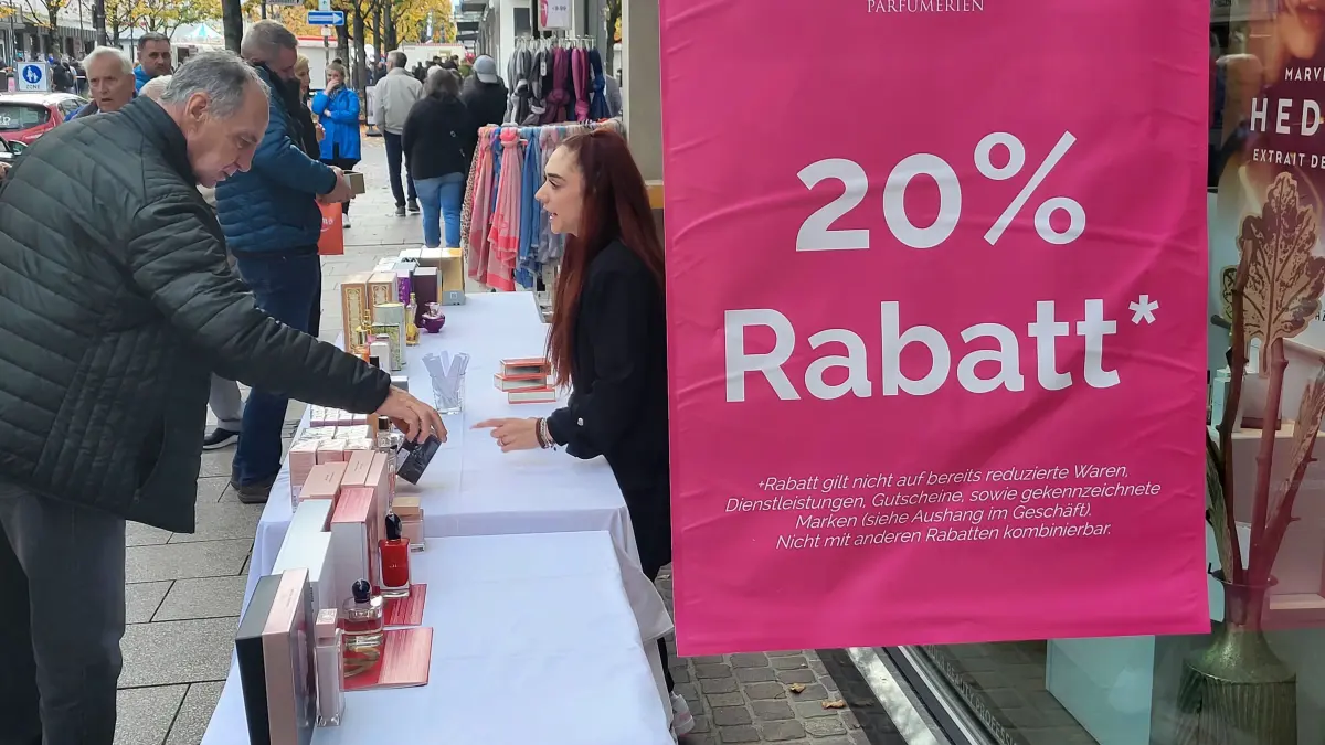 Die Balinger Besucher konnten unter anderem die zahlreichen Rabattaktionen nutzen, die die Läden in der Stadtmitte anboten.