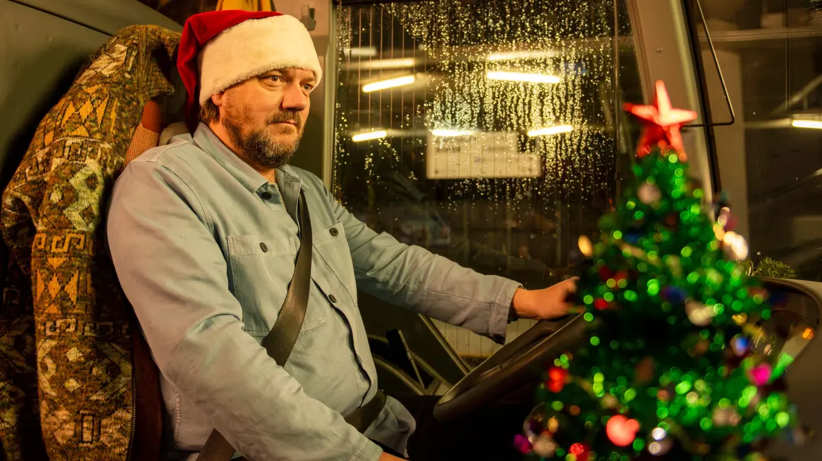 Am 06. Dezember streamt das Erste den Weihnachtsfilm Alle Jahre wieder.