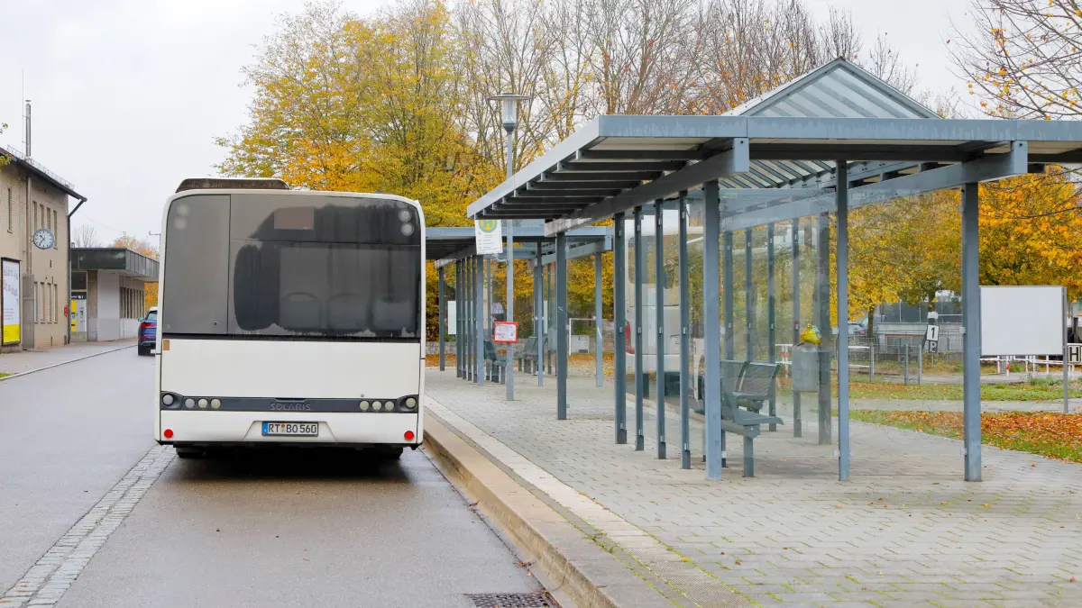 Amstetten - barrierefreie Bushaltestelle am Bahnhof