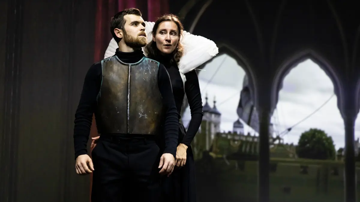 Joshua Spink und Maria Rosendorfsky in dem Opern-Pasticcio "Lacrimae".