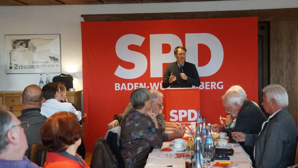 Bundesgesundheitsminister Karl Lauterbach sprach auf Einladung der SPD in Kälberbronn (Kreis Freudenstadt) bei der Nominierungsversammlung für Saskia Esken.