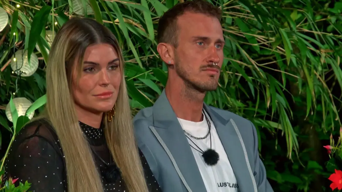 Gloria und Michael bekamen die meisten Stimmen bei der Nominierung und flogen in Folge 9 raus.