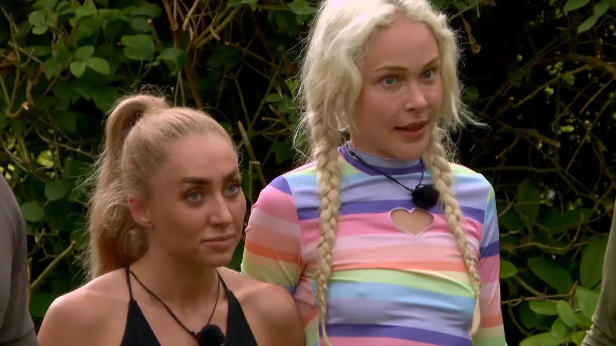 In Folge 9 steht im „Sommerhaus der Stars“ der nächste Exit an.