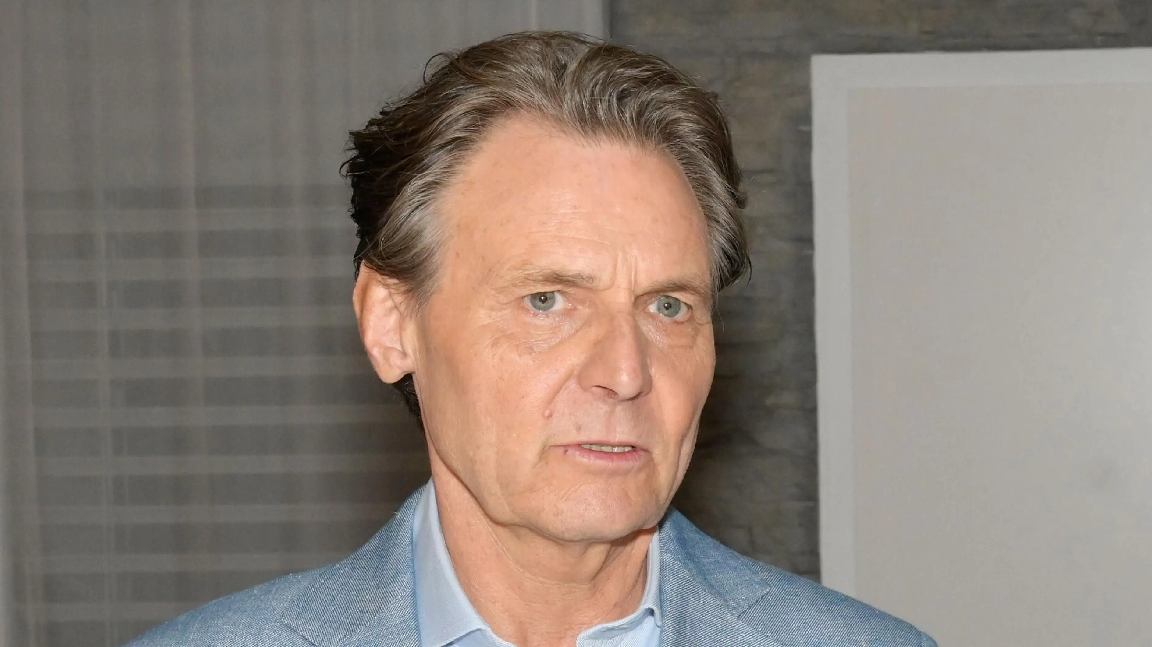 Jo Gerner (Wolfgang Bahro) will unbedingt seinen Sohn Julian kennenlernen.