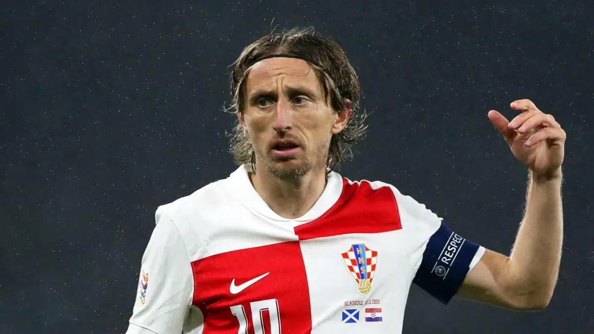 Schottland - Kroatien: 15.11.2024, Großbritannien, Glasgow: Fußball: Nations League A, Schottland - Kroatien, Gruppenphase, Gruppe 1, 5. Spieltag, Hampden Park. Kroatiens Luka Modric reagiert. Foto: Scott Heppell/AP/dpa +++ dpa-Bildfunk +++