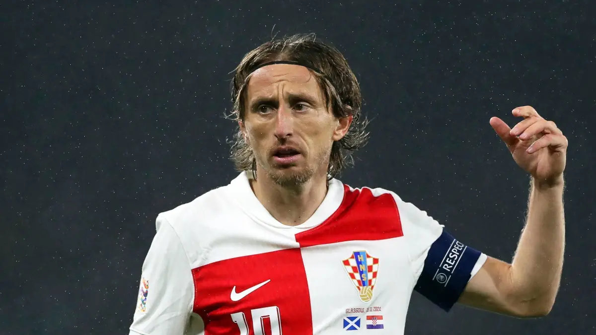 Schottland - Kroatien: 15.11.2024, Großbritannien, Glasgow: Fußball: Nations League A, Schottland - Kroatien, Gruppenphase, Gruppe 1, 5. Spieltag, Hampden Park. Kroatiens Luka Modric reagiert. Foto: Scott Heppell/AP/dpa +++ dpa-Bildfunk +++