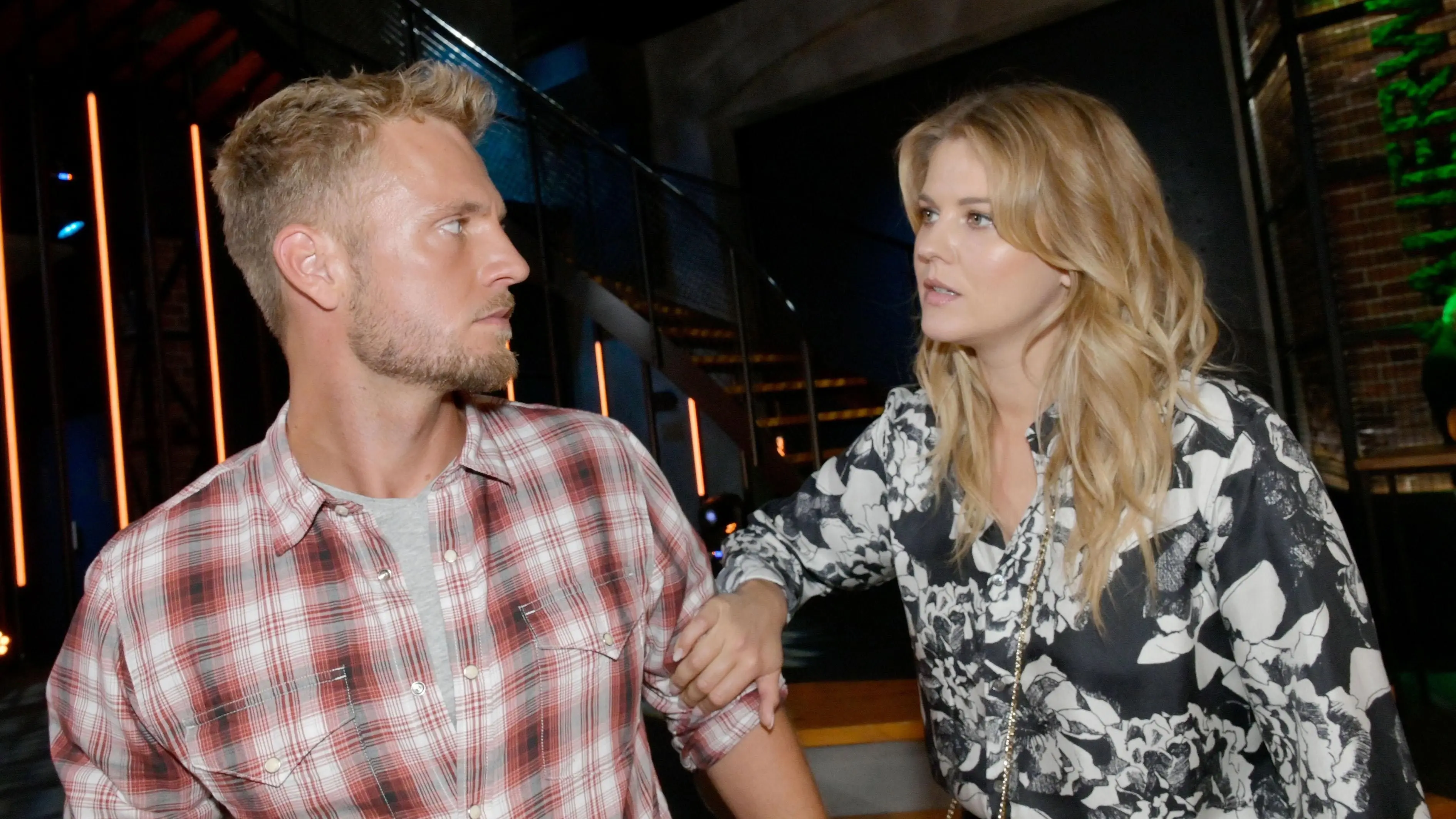 Paul (Niklas Osterloh) und Alicia (Josefin Bressel) haben sich getrennt.