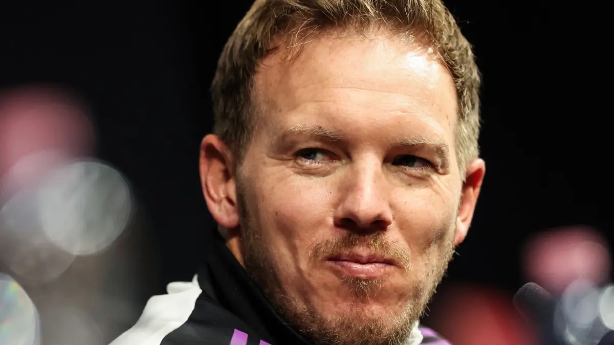 Vor dem Spiel Ungarn - Deutschland: 18.11.2024, Baden-Württemberg, Freiburg: Fußball: Nationalmannschaft, vor dem letzten Gruppenspiel in der Nations League, Pressekonferenz Deutschland, Bundestrainer Julian Nagelsmann nimmt an einer Pressekonferenz teil. Foto: Christian Charisius/dpa +++ dpa-Bildfunk +++