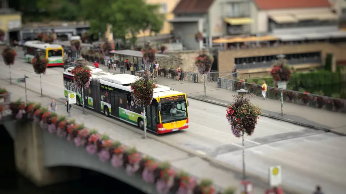Bus auf der Neckarbrücke. Symbolbild 28.08.2019