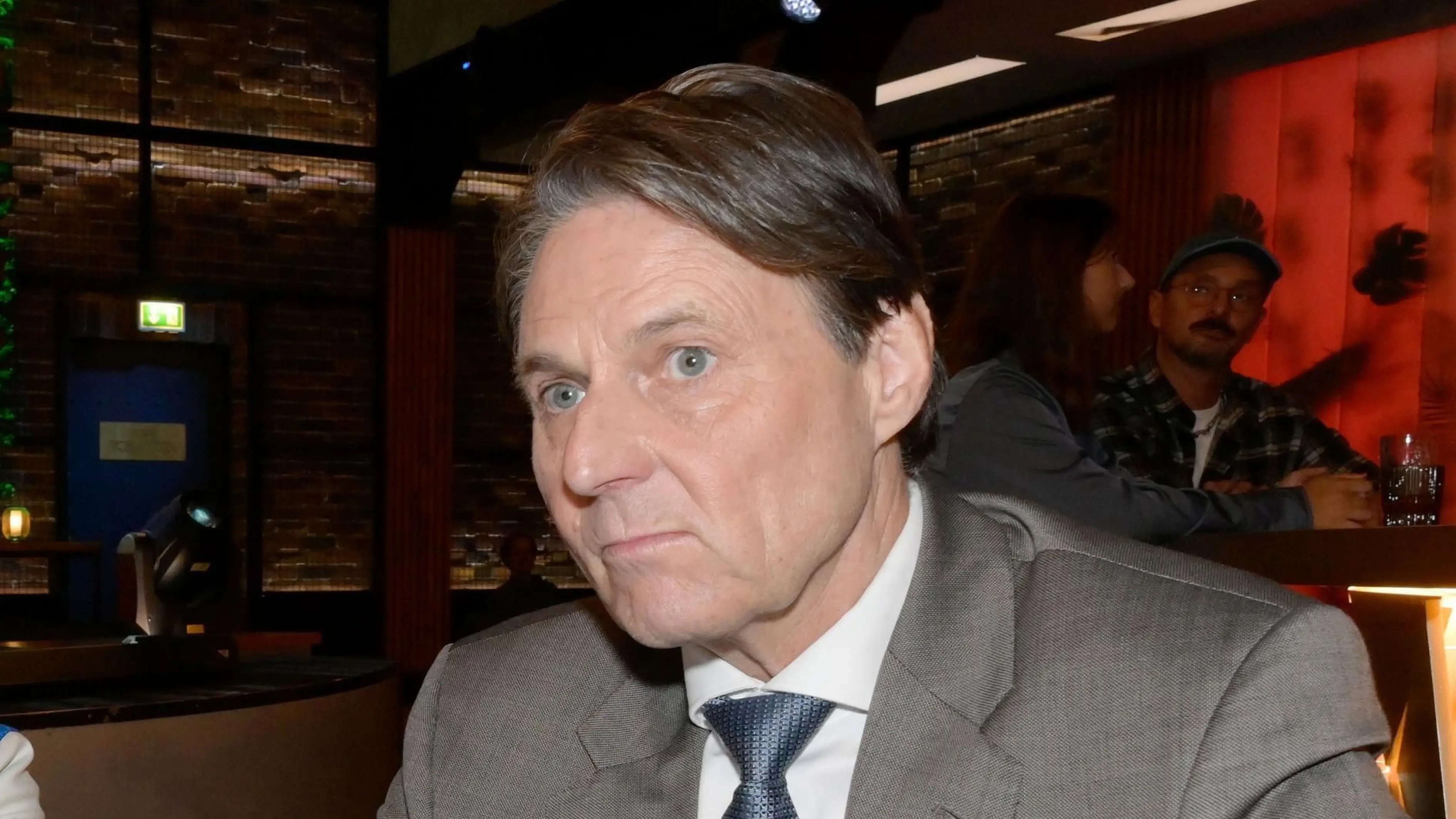 Jo Gerner (Wolfgang Bahro) kennt seinen Sohn Julian noch nicht persönlich.