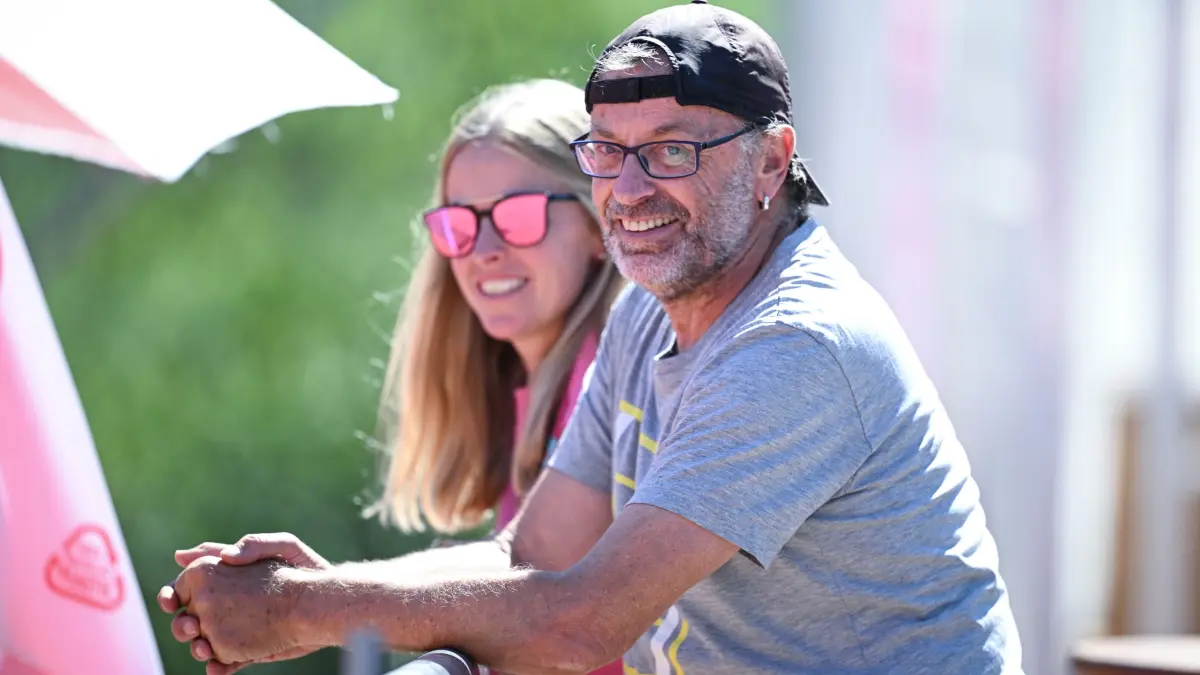 Frercks Hartwig hat gut lachen: Der Coach ist nun vom Deutschen Tennis Bund (DTB) ausgezeichnet worden. Seine Ehrung ist im Januar 2025 in München.
