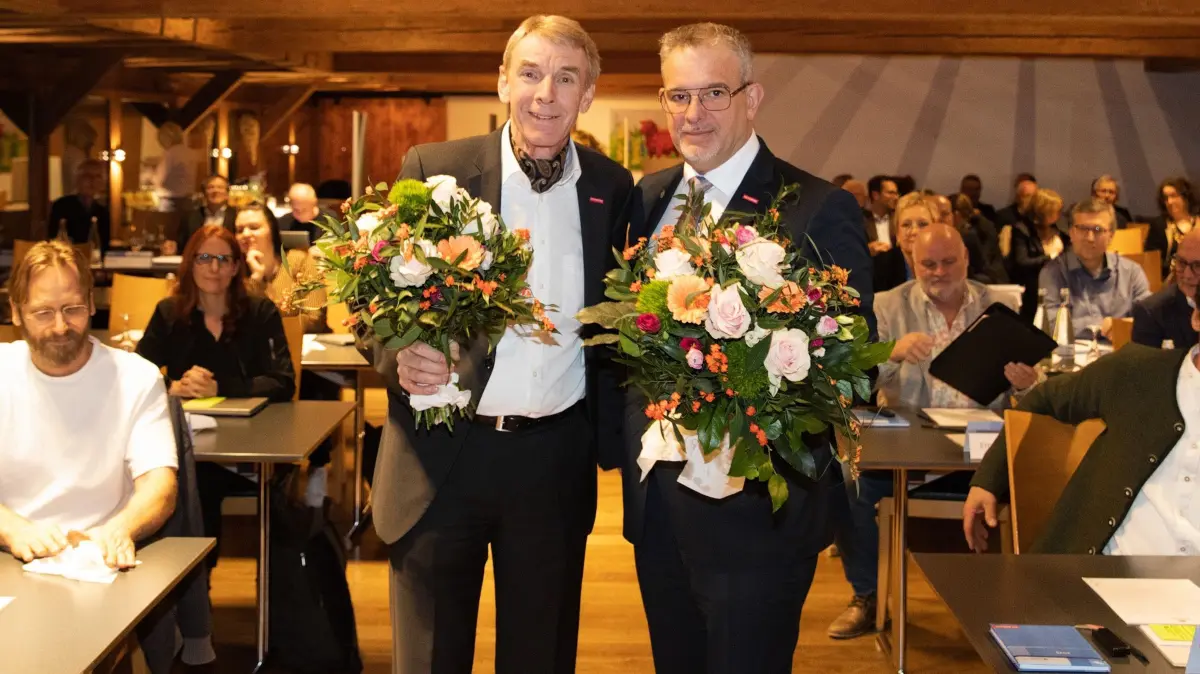 Alter und neuer Präsident der Handwerkskammer Reutlingen: (von links) Harald Herrmann und Alexander Wälde.