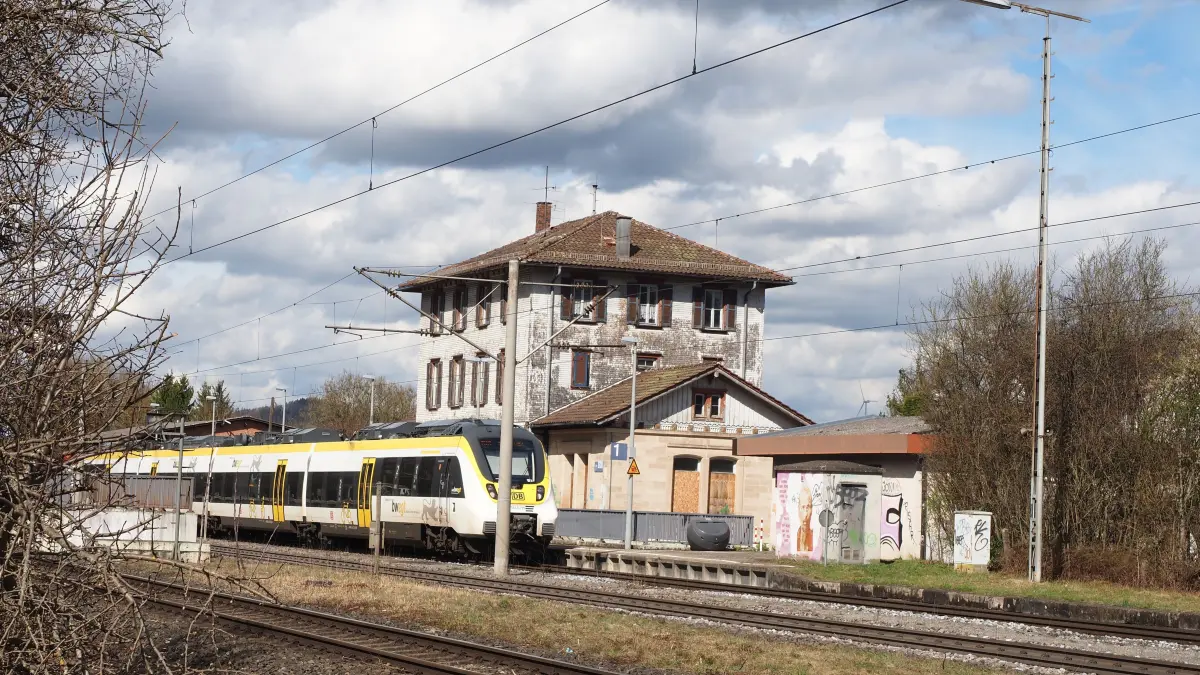 Bilder Gaildorf: Bilder für den Kalender 2023. Bahnhof Gaildorf West