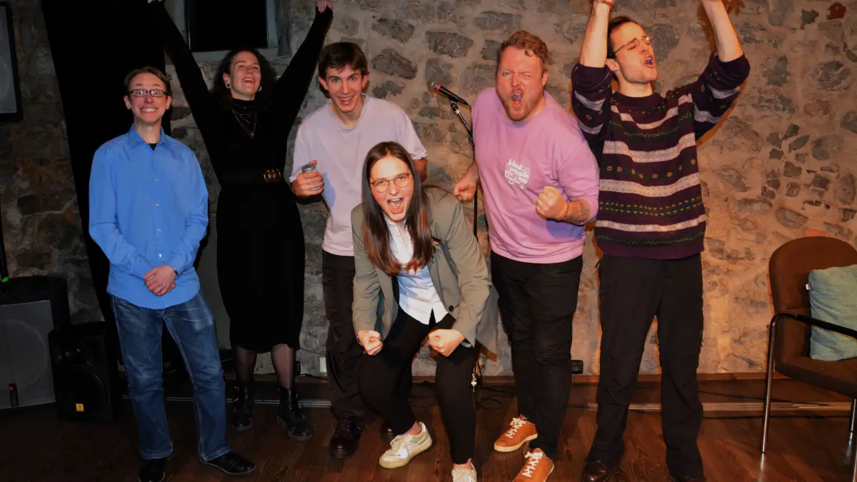 Hochgebildet, literarisch anspruchsvoll und ausgelassen humorvoll ging es beim Poetry Slam im Horber Kloster zu.
