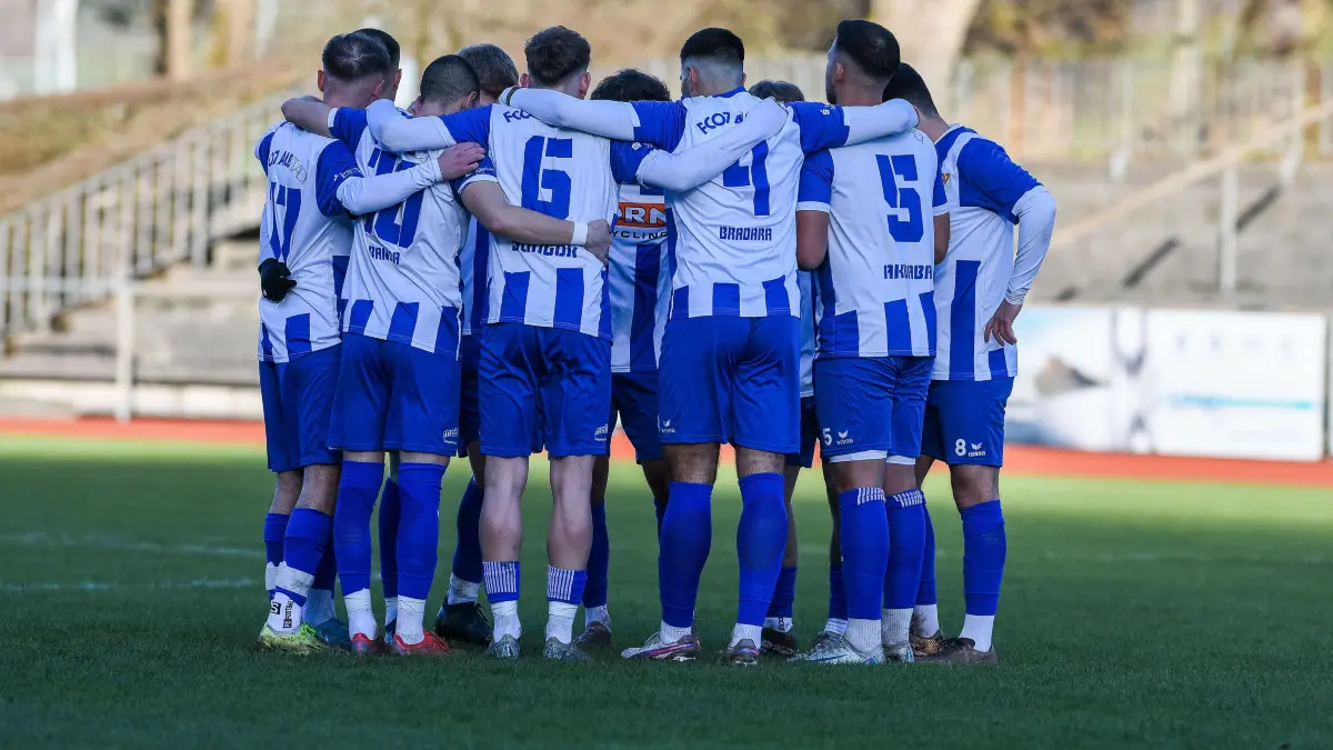 FC 07 Albstadt vs. TSV Harthausen Scher, Fussball, Landesliga Staffel 3, Spieltag 16, Saison 2024 / 2025, 30.11.2024: Der FC 07 Albstadt vor Spielbeginn,
FC 07 Albstadt vs. TSV Harthausen Scher, Fussball, Landesliga Staffel 3, Spieltag 16, Saison 2024 / 2025, 30.11.2024
Foto: EIBNER/Florian Schust