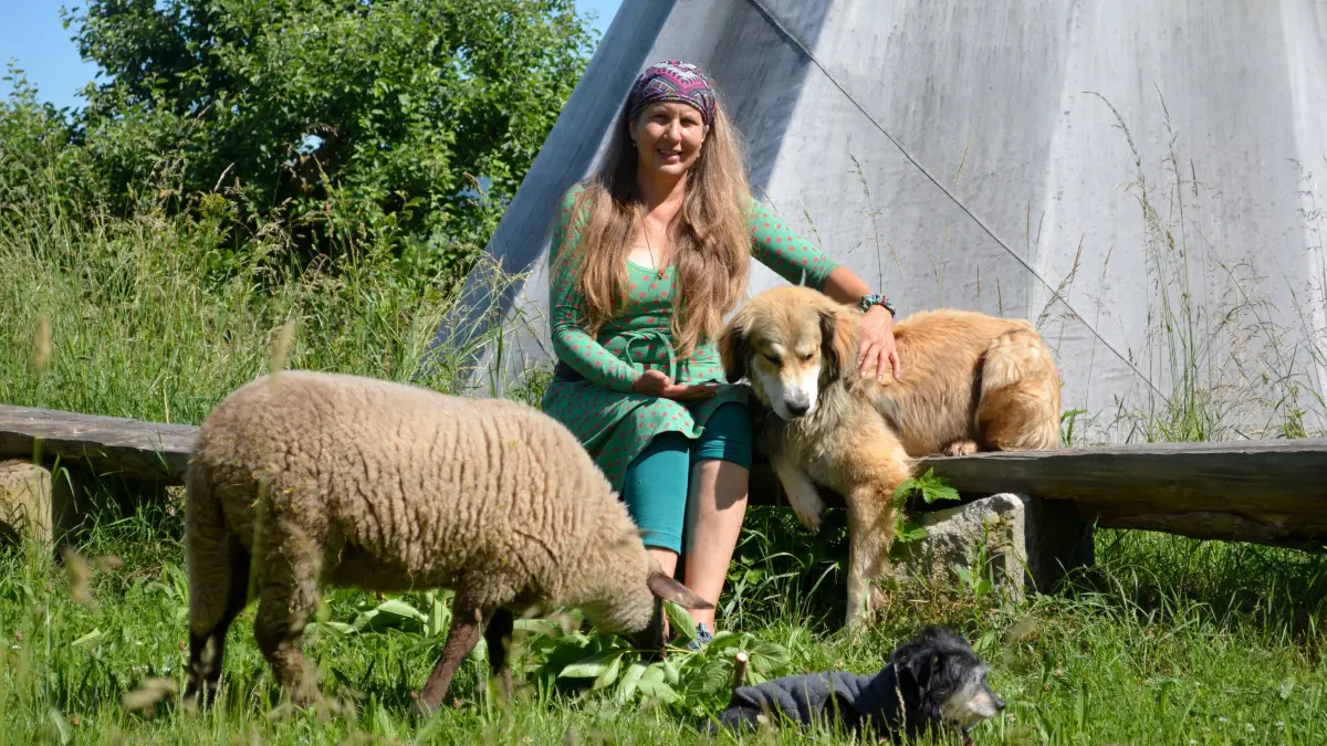 Gitta Haas auf dem Lebenshof Pfäffingen
