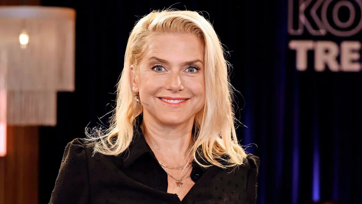 Jeanette Biedermann bei der Aufzeichnung der WDR-Talkshow Kölner Treff im WDR Studio BS 3. Köln, 30.08.2024 *** Jeanette Biedermann at the recording of the WDR talk show Kölner Treff in WDR Studio BS 3 Cologne, 30 08 2024 Foto:xT.xSchröerx/xFuturexImagex koelner_treff3008_4831