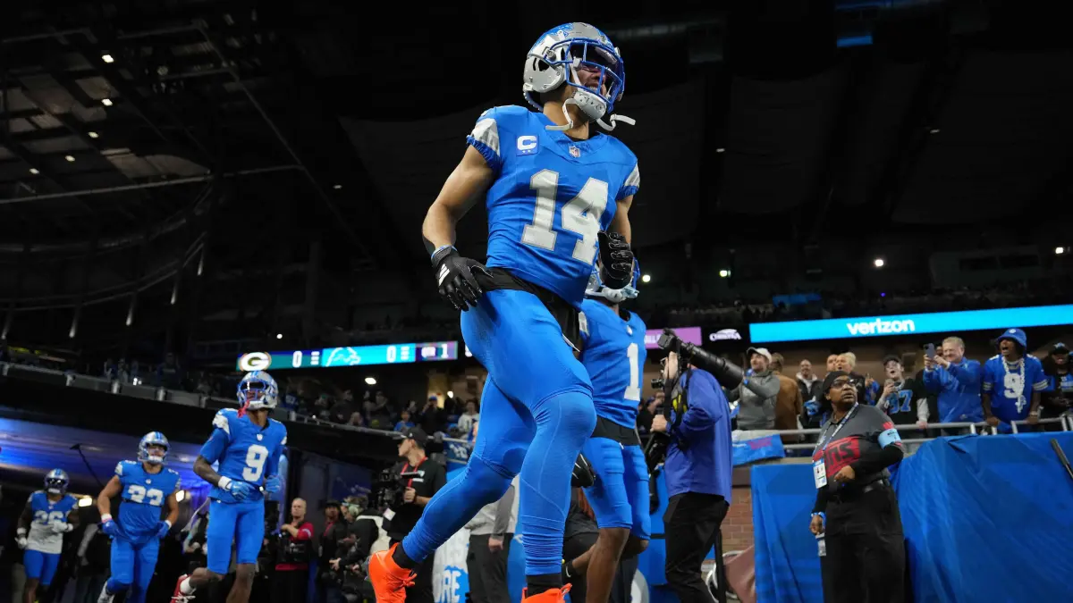 Green Bay Packers v Detroit Lions: DETROIT, MICHIGAN - DECEMBER 05: Amon-Ra St. Brown #14 of the Detroit Lions takes the field prior to the game against the Green Bay Packers at Ford Field on December 05, 2024 in Detroit, Michigan. Nic Antaya/Getty Images/AFP (Photo by Nic Antaya / GETTY IMAGES NORTH AMERICA / Getty Images via AFP)