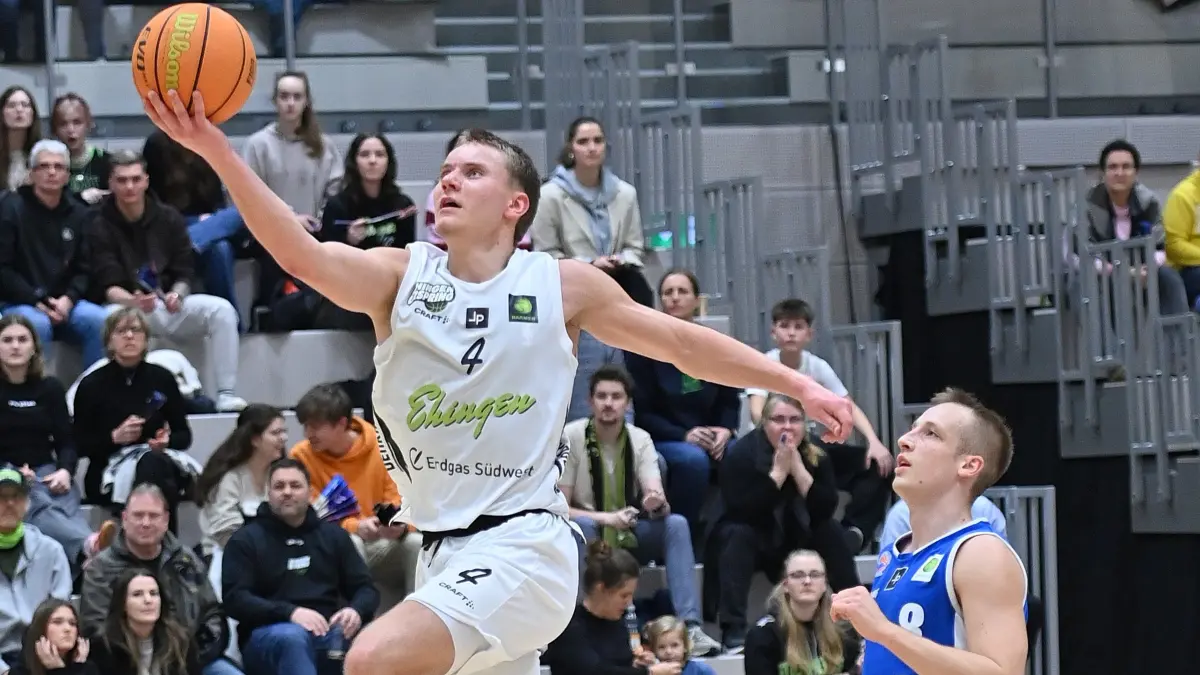 Team Ehingen Urspring - Coburg (84:90 n. V.) Basketball ProB Jorke Aav