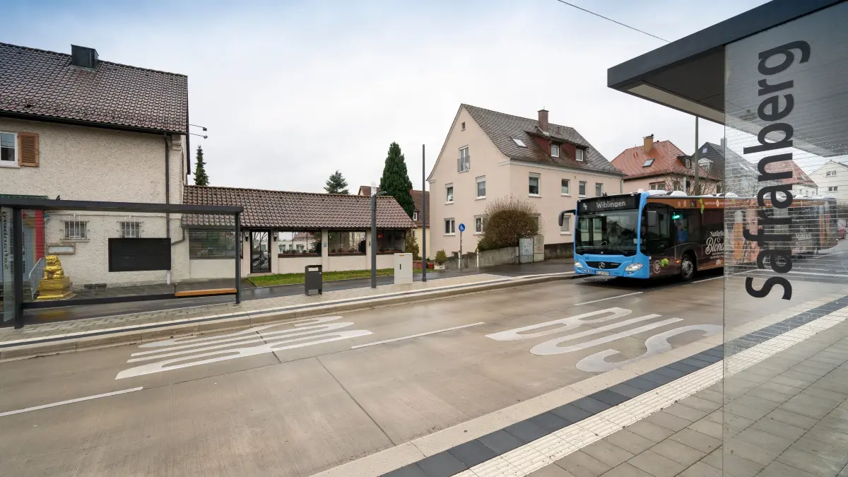 Heidenheimer Straße Haltestellen, wieso sind sie verlegt worden?
