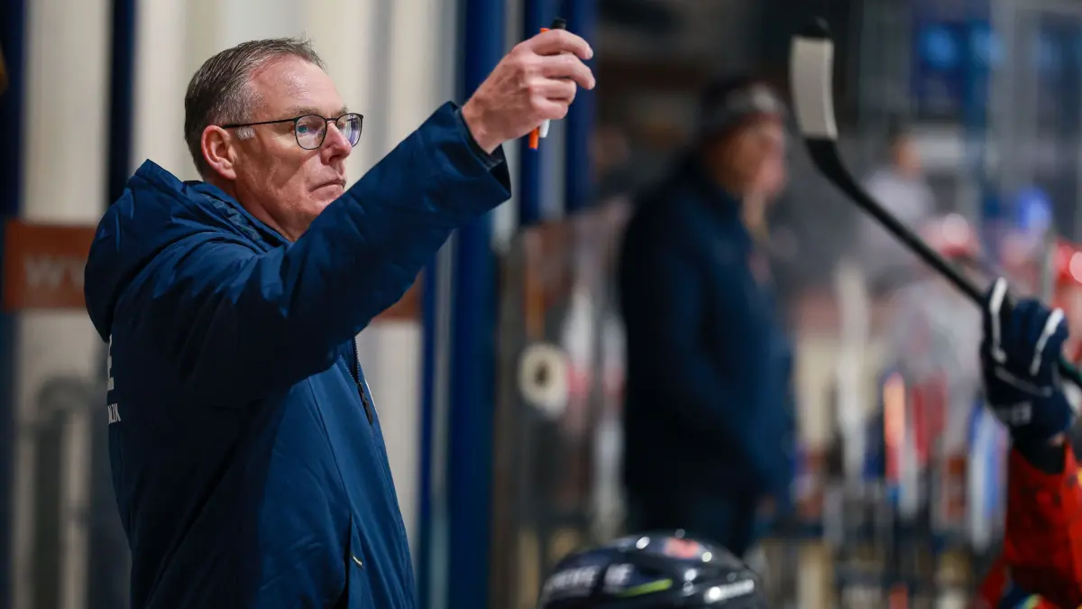 Eishockey Bayernliga:Heimspiel der Devils gegen TEV Miesbach Trainer Michael Bielefeld