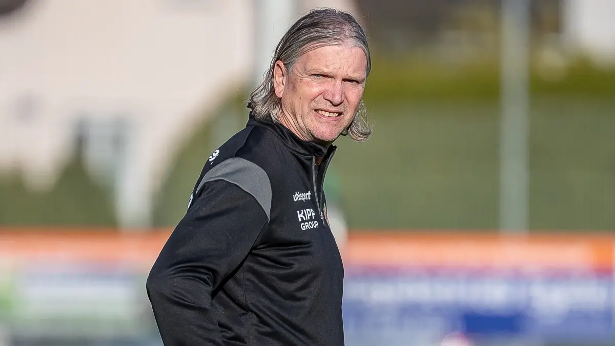 FCH-Trainer Karsten Maier blickt auf eine erfolgreiche Vorrunde seiner Mannschaft in der Fußball-Verbandsliga zurück.
