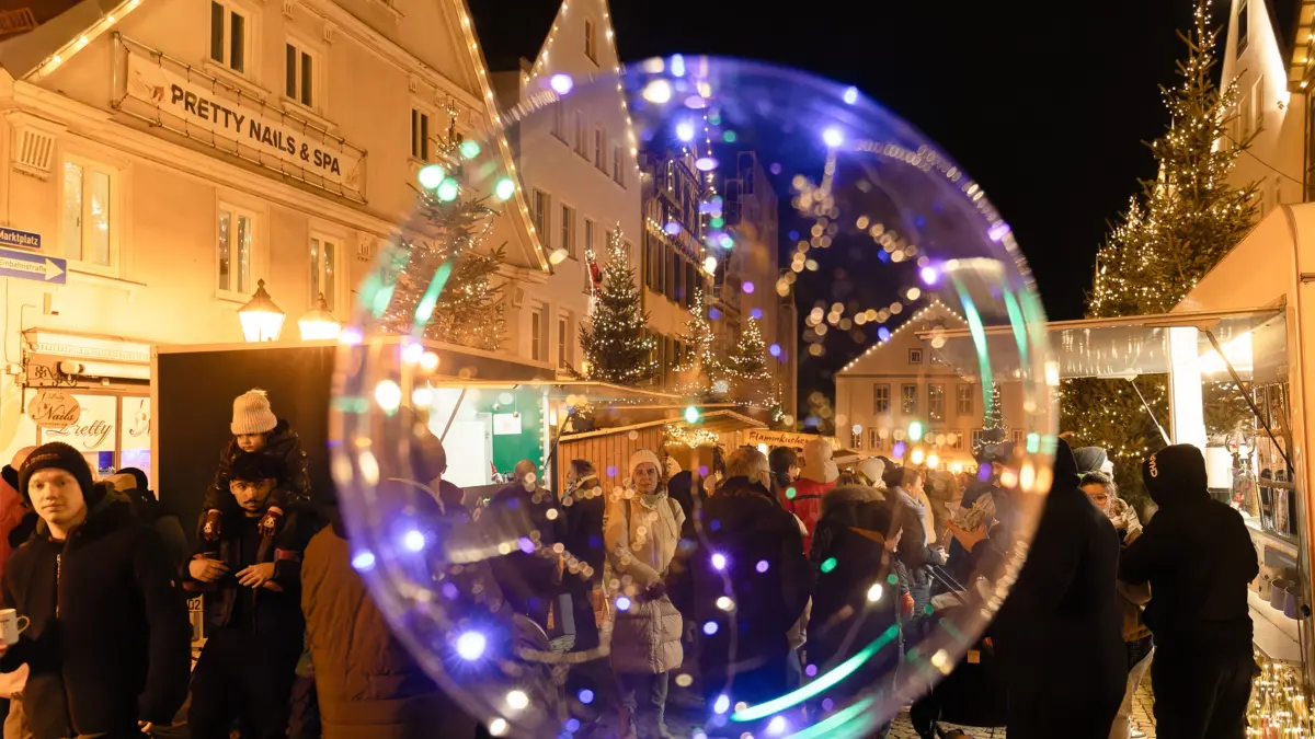 Richtig zauberhaft und gewiss nicht nur fürstlich war die Neuauflage des Hechinger Weihnachtsmarktes unter der Regie von Marc Unger.