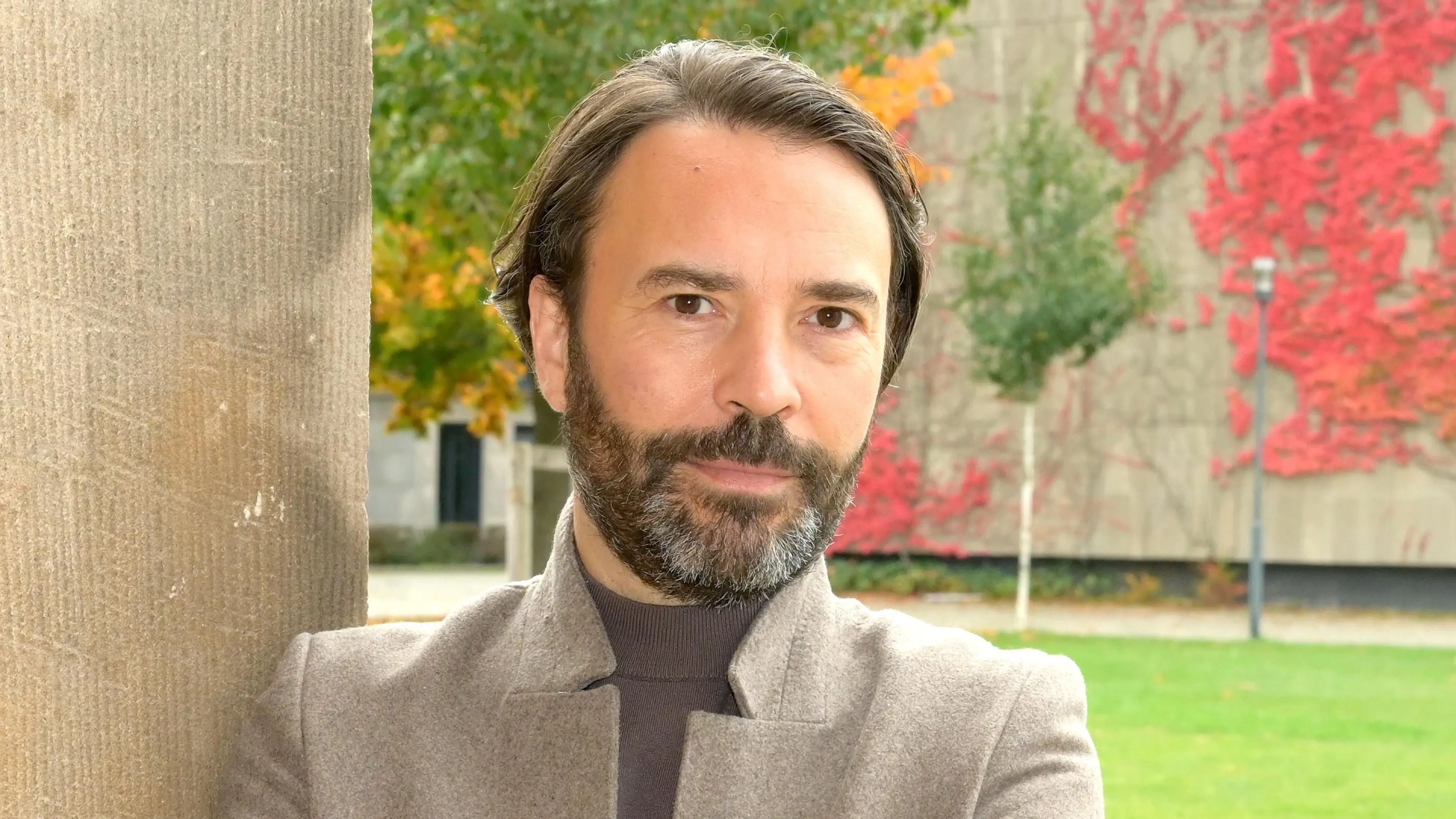 Pedro Navarro (Alberto Ruano) feiert sein Comeback bei GZSZ.