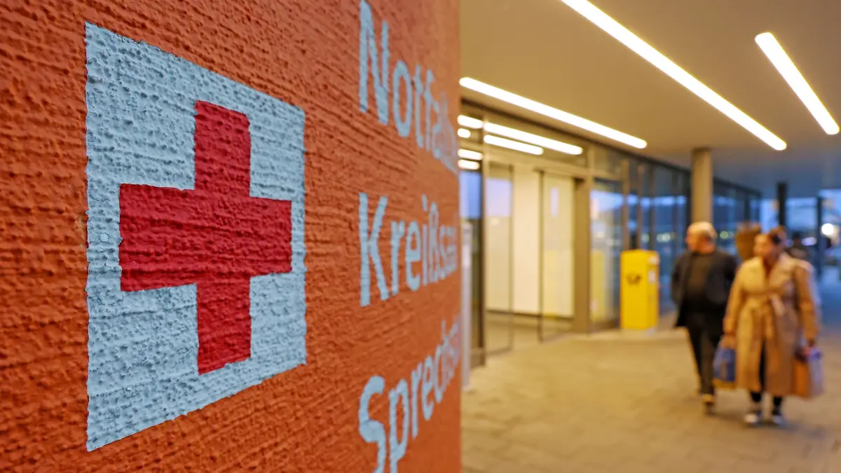 Diak Diakonie Diakoneo Krankenhaus Schwäbisch Hall Klinik bei Nacht