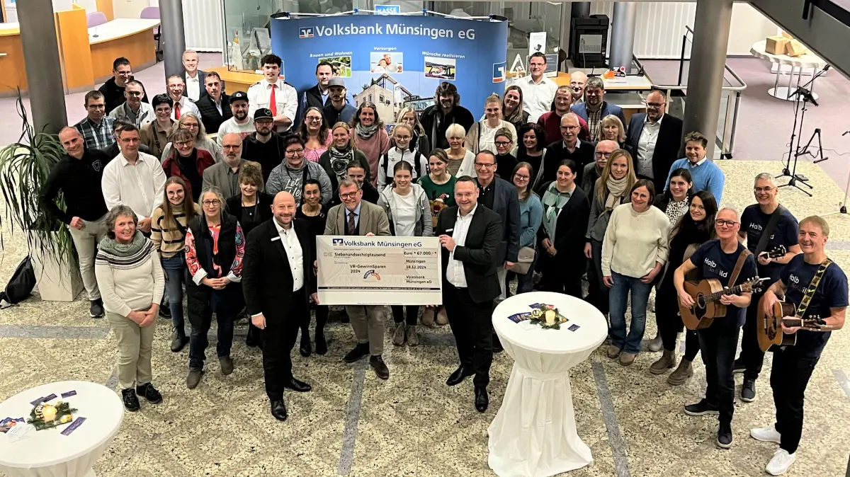 Insgesamt 67.000 Euro hat die Volksbank Münsingen im Jahr 2024 an Spenden aus dem VR-Gewinnsparen an Vereine und Institutionen ausgeschüttet.