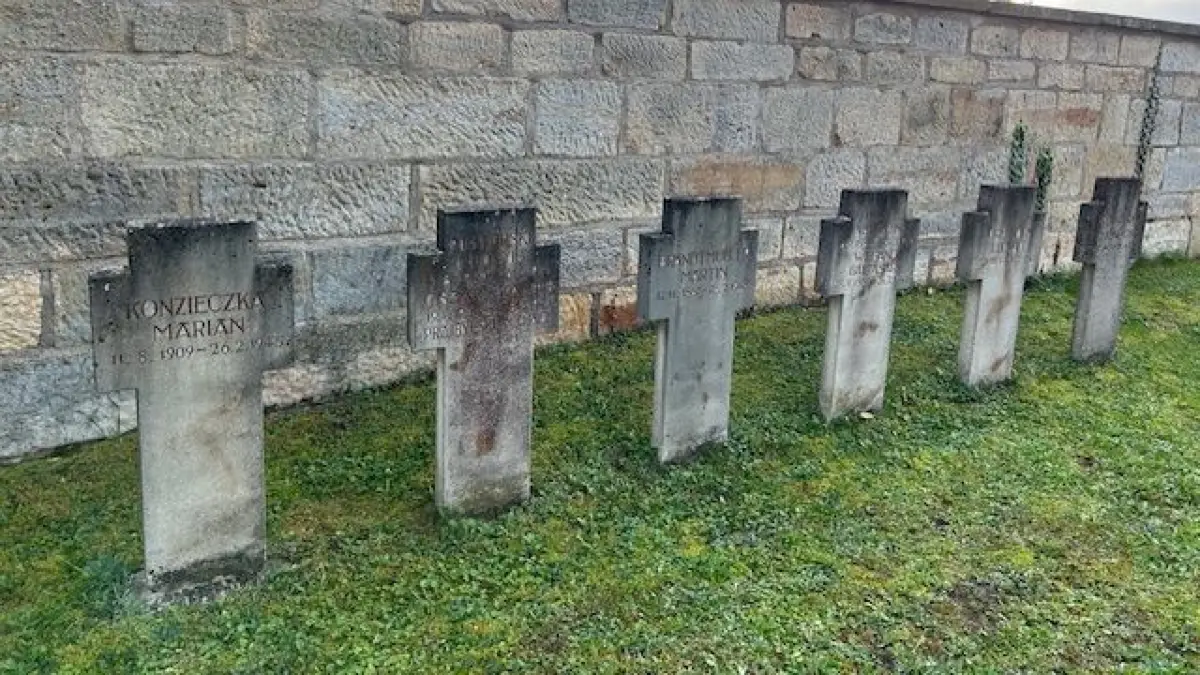 Gräber der Zwangsarbeiter der JVA auf dem Sülchenfriedhof Rottenburg