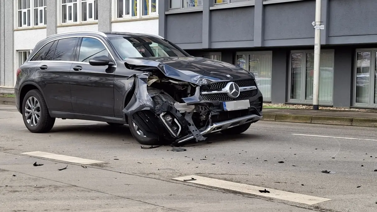 Der Mercedes war nicht mehr fahrbereit.