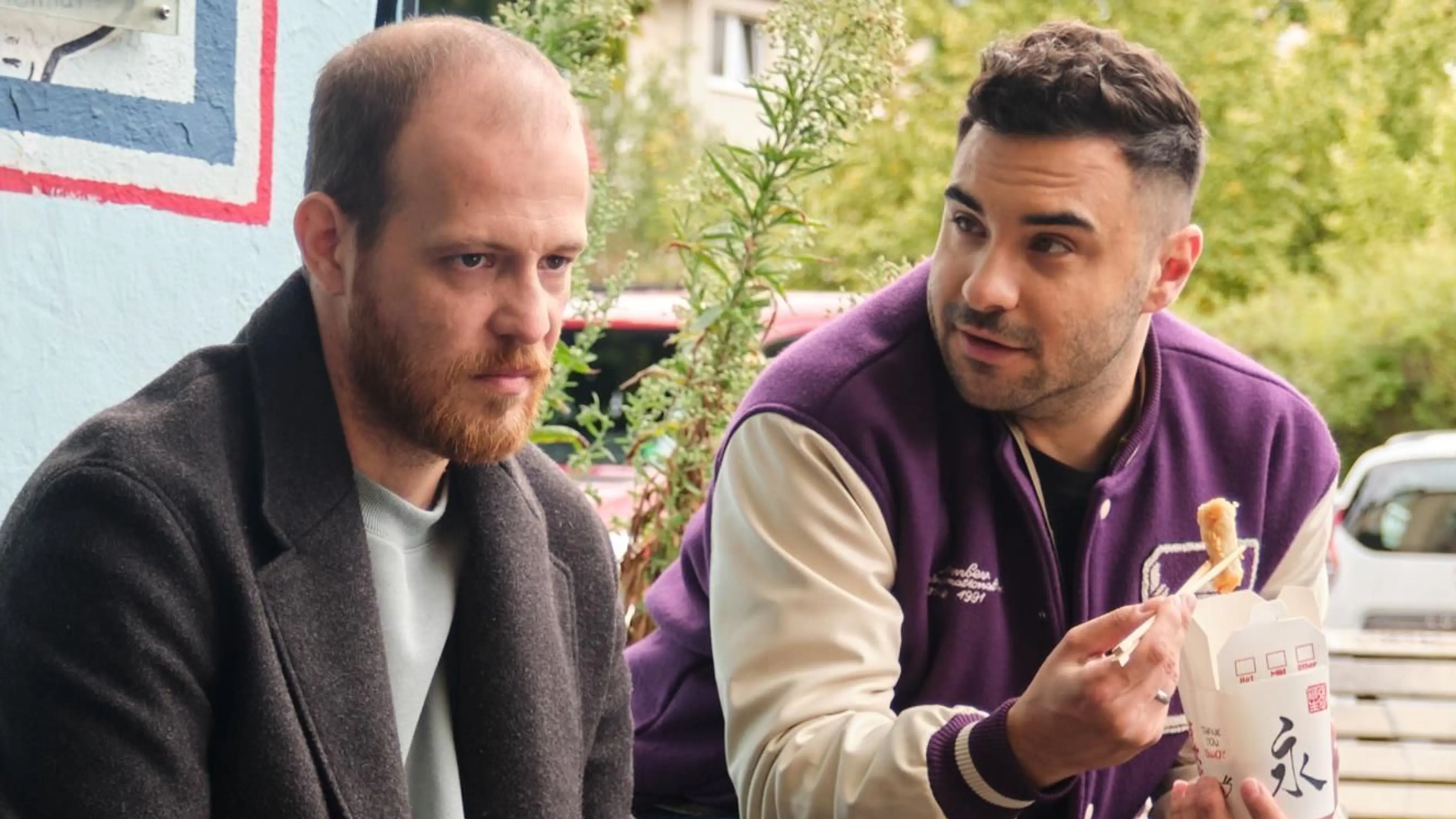 Easy (Lars Steinhöfel, r.) gerät an seine Grenzen, als Tobias (Patrick Müller) unerträglich zu ihm ist.