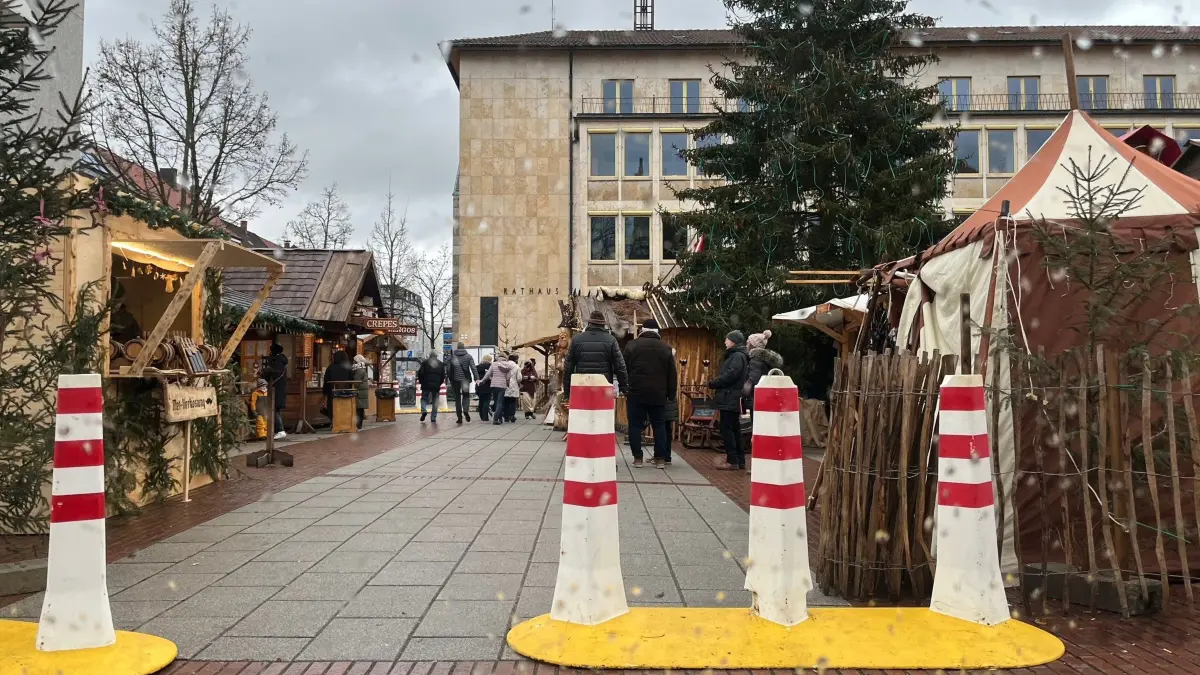 Zusätzliche Terrorsperren: Auch der Mittelalter-Markt in Neu-Ulm wurde aufgerüstet.