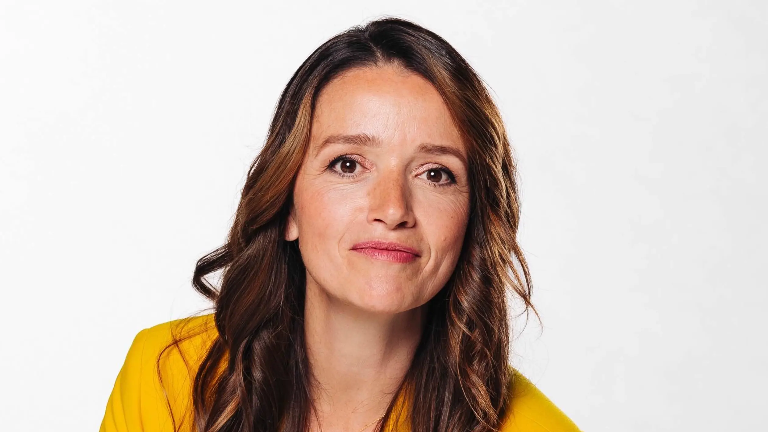 Jenny (Kaja Schmidt-Tychsen) wird ins Krankenhaus eingeliefert.