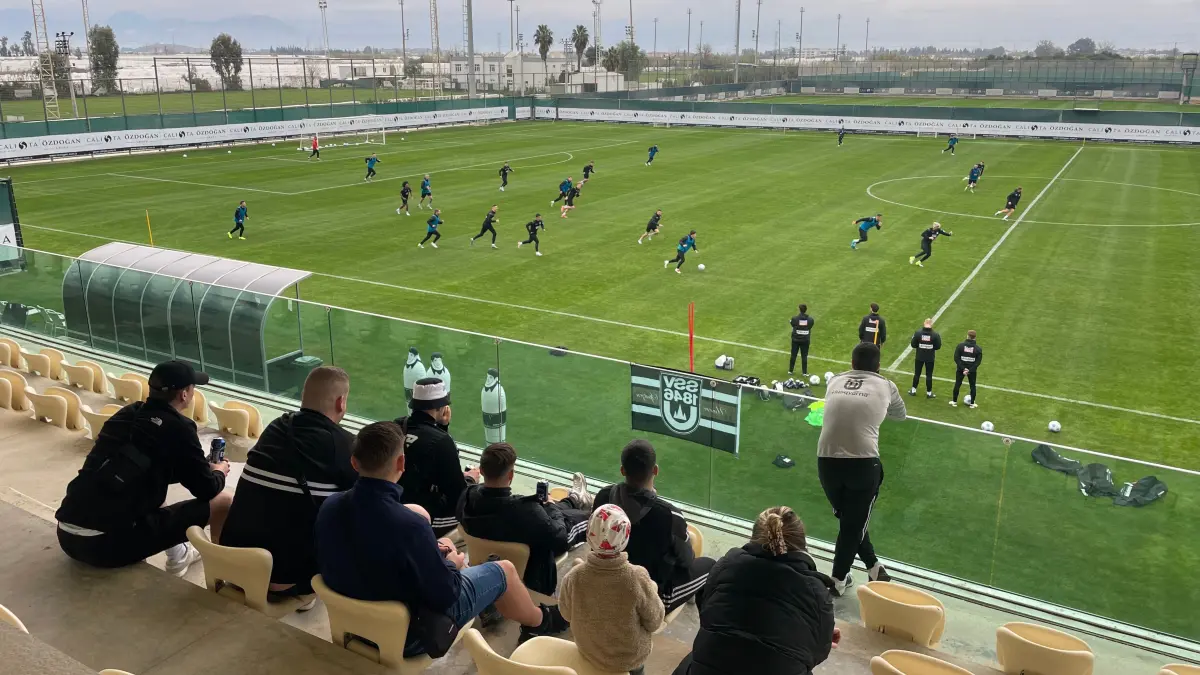 Trainingslager Tag zwei in Belek startet bewölkt und verregnet für den SSV Ulm 1846 Fußball.