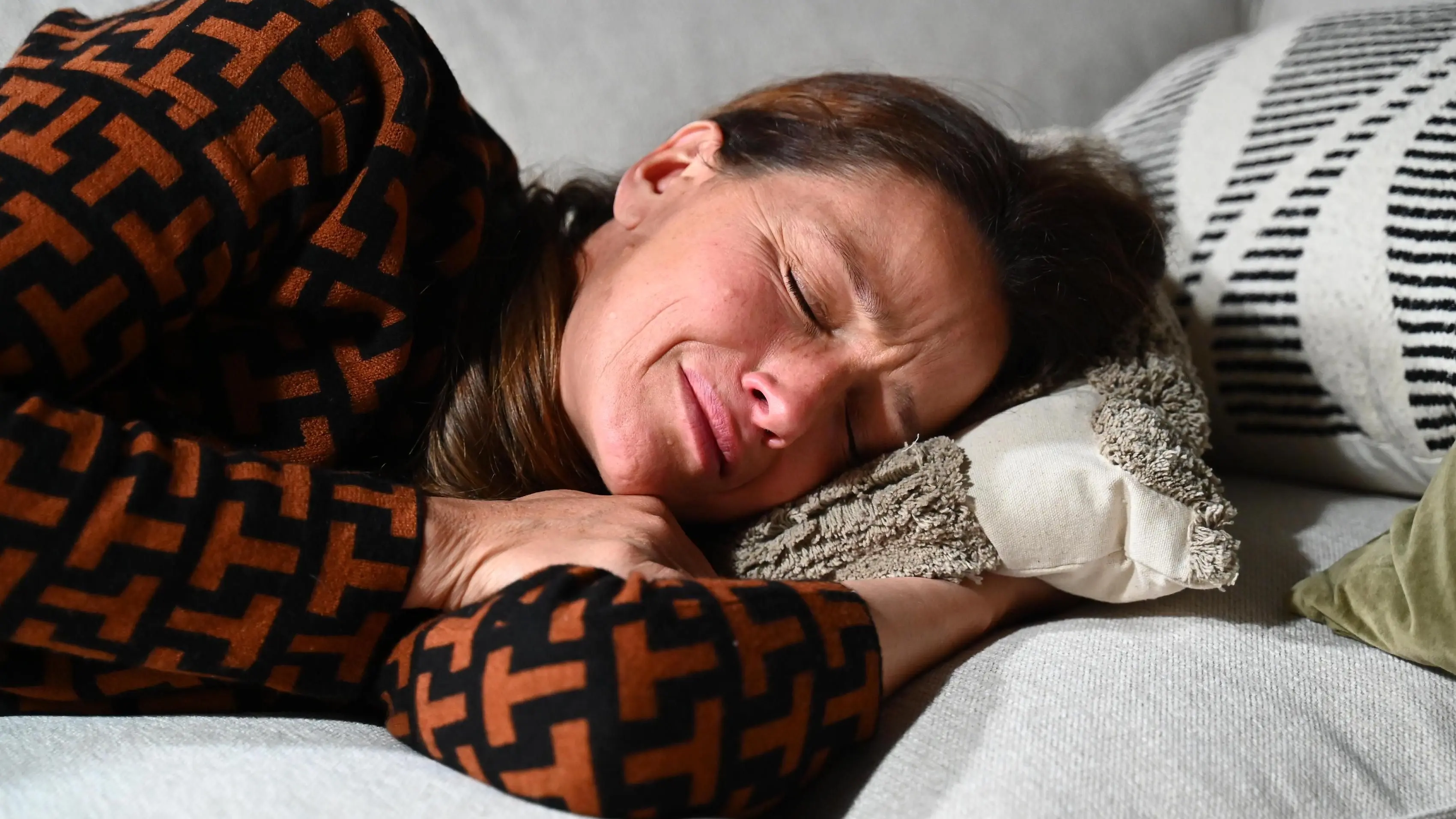 Jenny (Kaja Schmidt-Tychsen) kann Justus' Tod noch nicht verarbeiten.