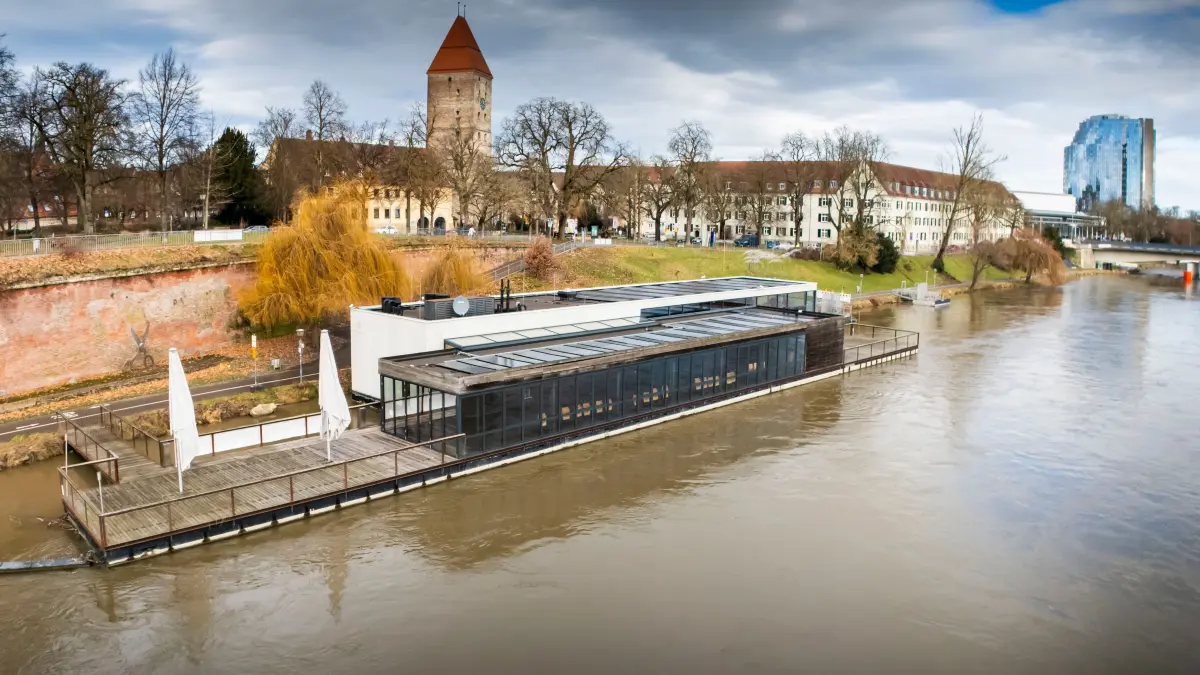 Ulm Donau Höhe Schwal Bootshaus