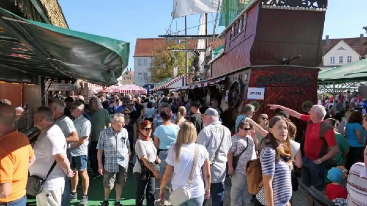 Hamburger Fischmarkt in Rottenburg 2023