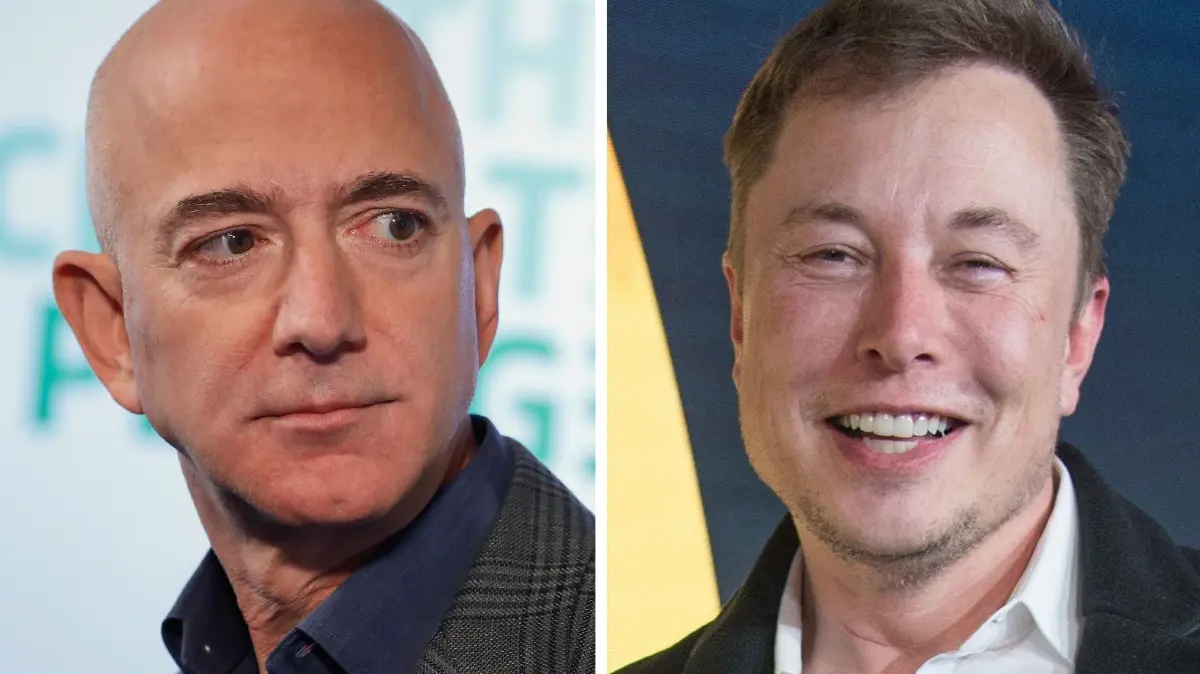 KOMBO - Jeff Bezos (l), Gründer von Amazon, und Elon Musk, Tesla-Chef. Elon Musk hat Jeff Bezos unter die Nase gerieben, dass er sich für erfolgreicher hält. (zu dpa "Rivalität der Milliardäre: Musk stichelt auf Twitter gegen Bezos") +++ dpa-Bildfunk +++