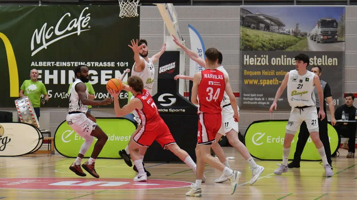 Team Ehingen Urspring - Baskets Akademie Würzburg 87:109 Pro B Basketball