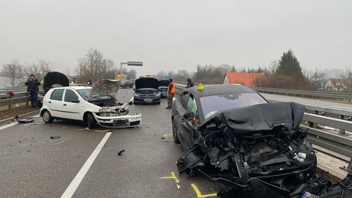 Eine der Unfallstellen auf der B27.