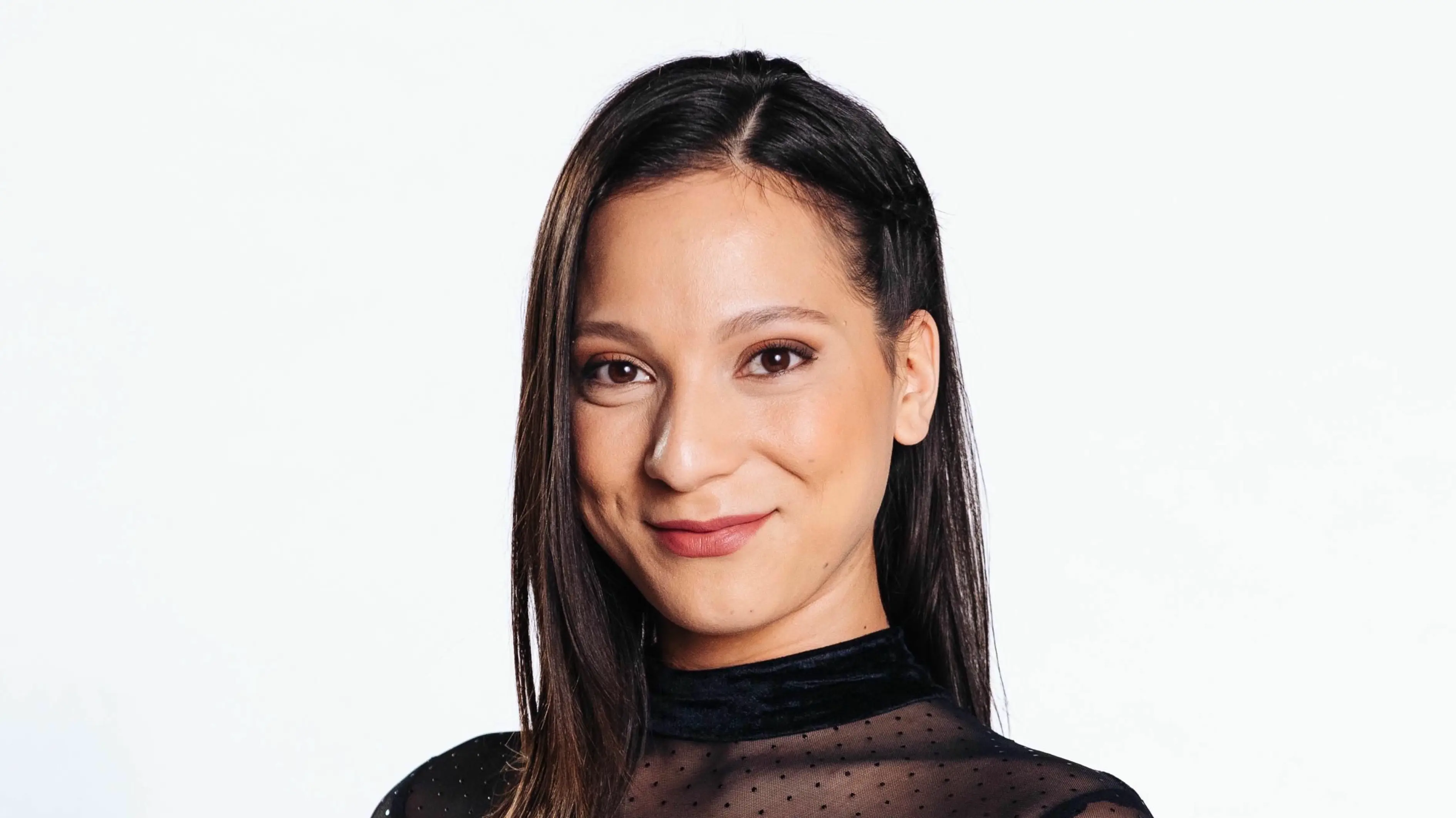 Charlie (Shaolyn Fernandez) lernt bald einen neuen Mann kennen.