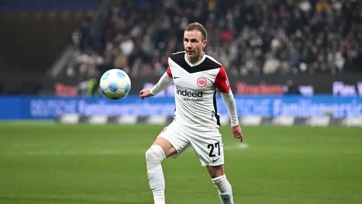 Eintracht Frankfurt - Borussia Dortmund: ARCHIV - 17.01.2025, Hessen, Frankfurt/Main: Fußball: Bundesliga, Eintracht Frankfurt - Borussia Dortmund, 18. Spieltag, Deutsche Bank Park. Frankfurts Mario Götze in Aktion. (zu dpa: «Formstarke Frankfurter bei Hoffenheim favorisiert») Foto: Arne Dedert/dpa +++ dpa-Bildfunk +++