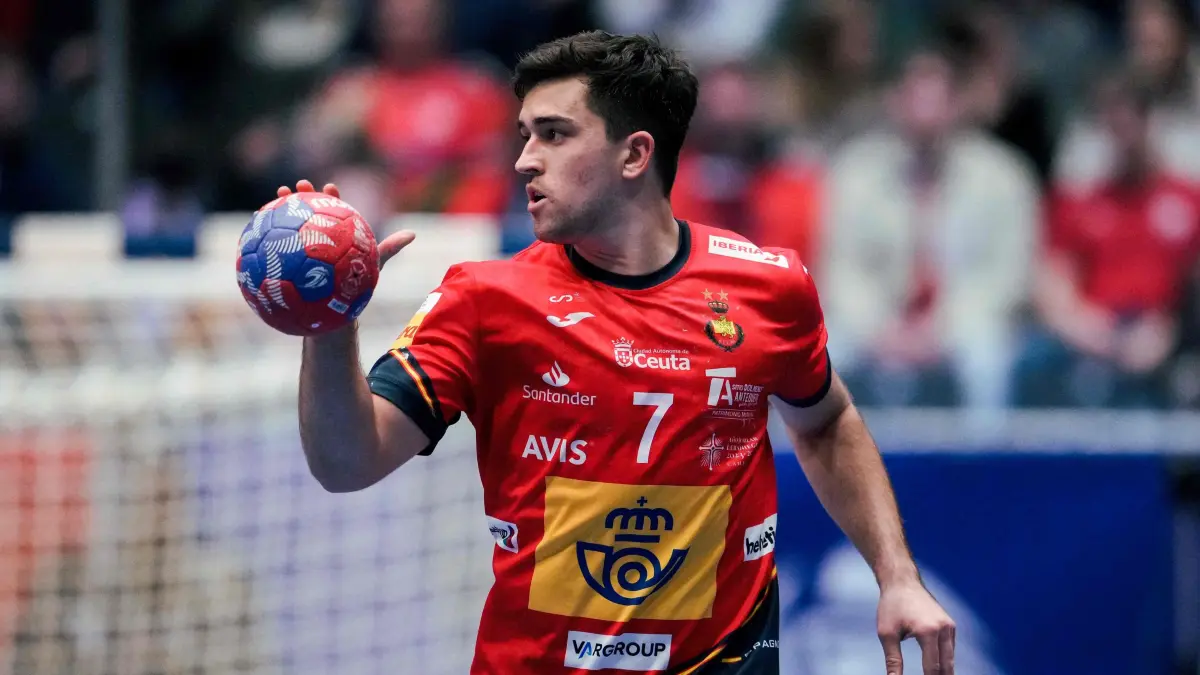 Spain's centre back #07 Jan Gurri Aregay plays the ball during the Main Round group II match of the IHF Men's Handball World Championship Spain vs Brasil in Oslo, Norway on January 26, 2025. (Photo by Beate Oma Dahle / NTB / AFP) / Norway OUT