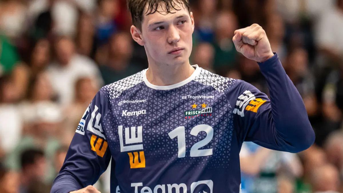 Julian Buchele (Frisch Auf Goeppingen, #12) ballt die Jubelfaust, Frisch Auf Goeppingen vs. HSV Hamburg, Handball, 1. Bundesliga, Herren, Spielzeit 2024/2025, 06.09.2024,
Foto: EIBNER/Michael Schmidt