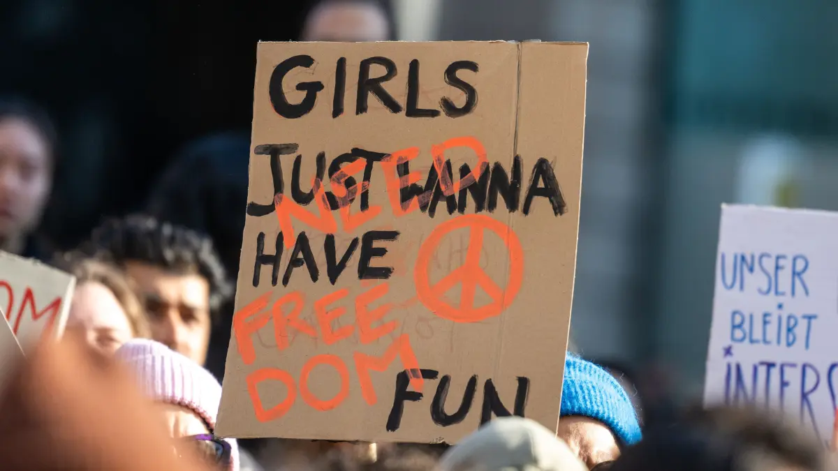 Sprüche & Co. zum Weltfrauentag am 8. März gibt es hier.