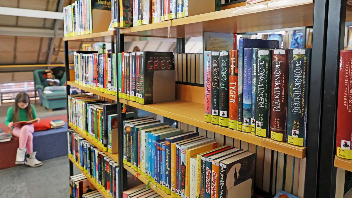 Stadtbibliothek Schwäbisch Hall - Bibliothek Glashaus - Lesen Buch Bücher