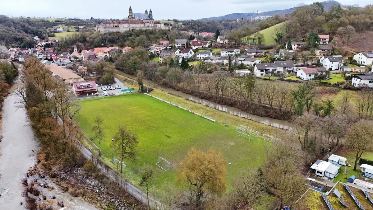 Sportplatz SC Steinbach Comburg - Fußballplatz - Fußball - Flutlicht - Flutlichtanlage
